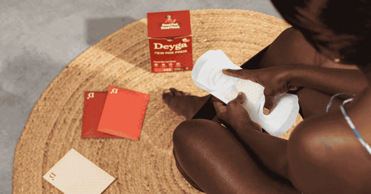 How to wear pad in periods​?