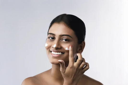 Makeup and Sun Protection in One: Why Tinted Sunscreen is a Must-Have